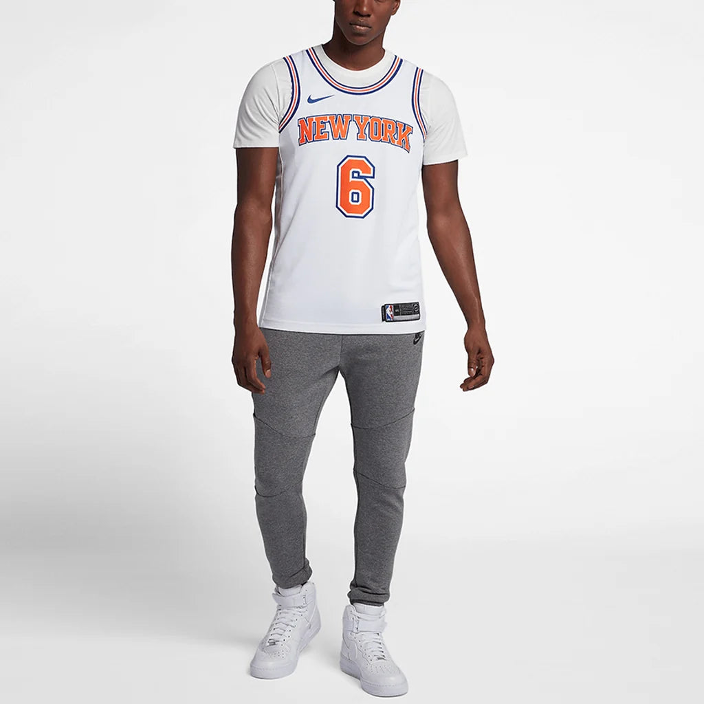 Nike NBA Knicks Association Swingman Jersey 'Kristaps Porzingis #6' White (877215-100)