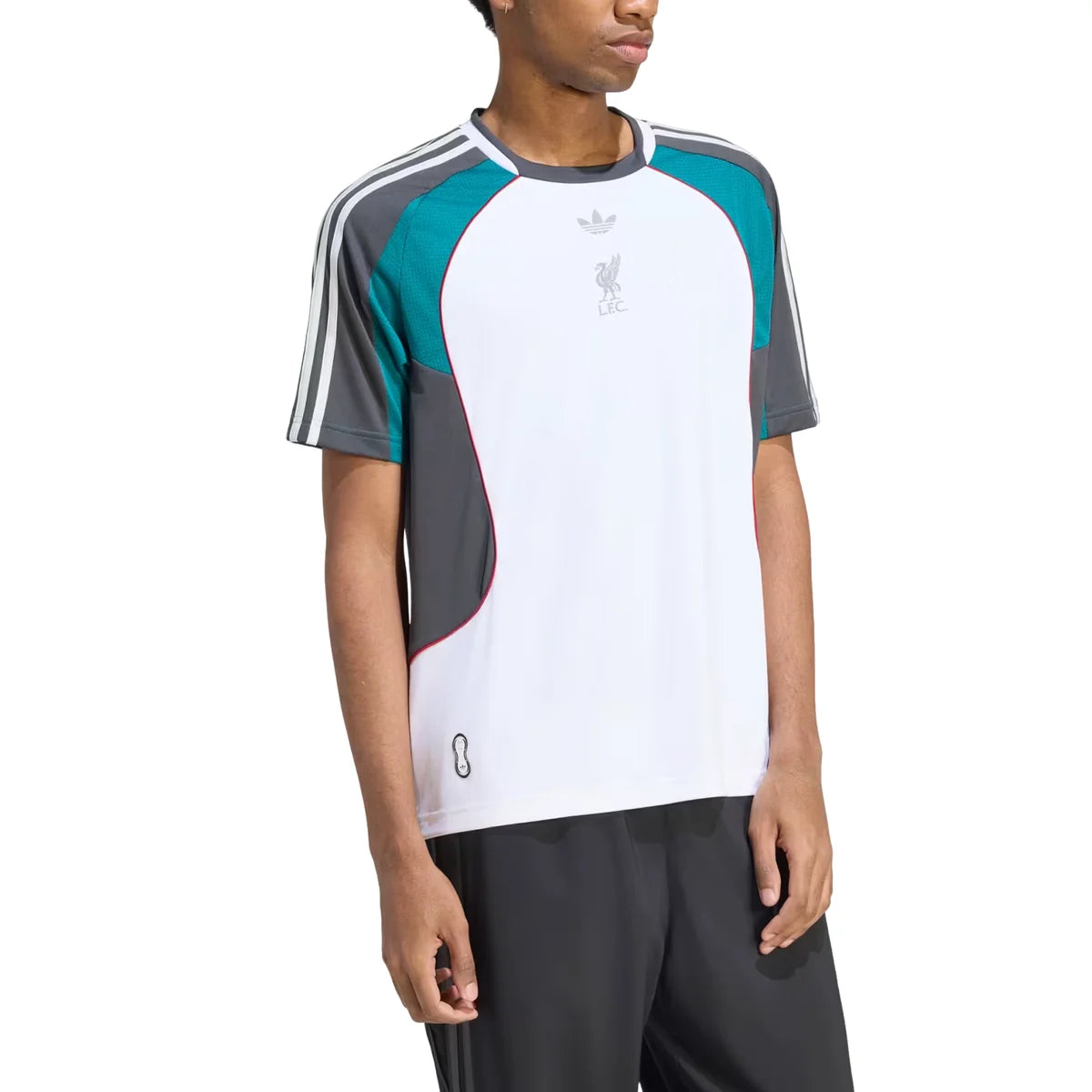 adidas Liverpool FC Teamgeist 26 Warm-Up Jersey 'White' Asia Sizing (KX7705)