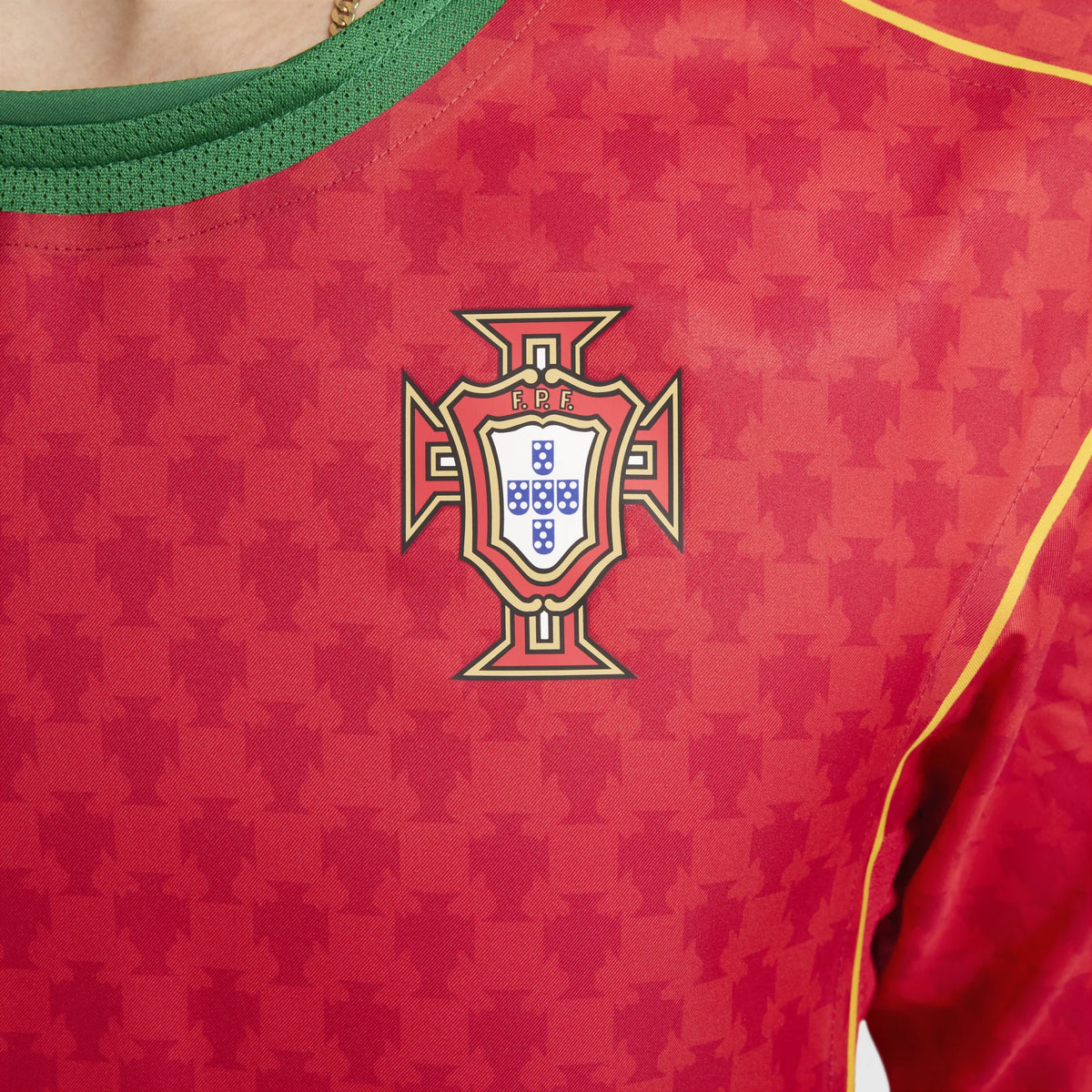 Nike Portugal 2004 Reissue Replica Jersey Sport Red/Green/Yellow (HF6851-614)