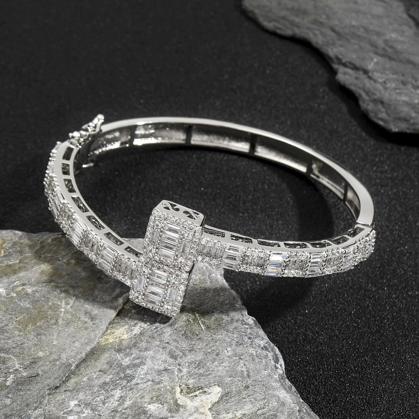 The T Bangle