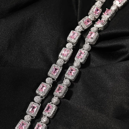 The Halo Cluster Chain Necklace