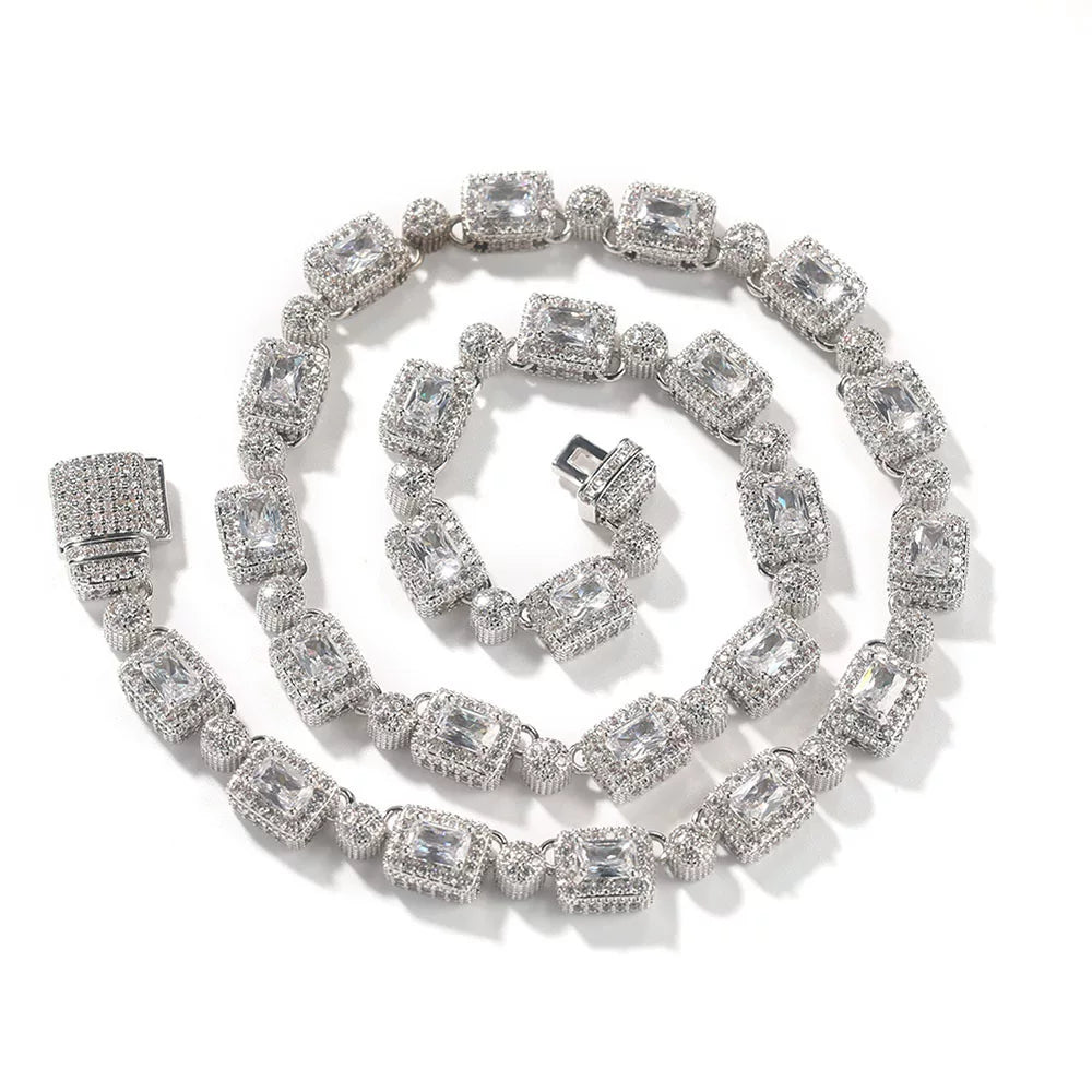 The Halo Cluster Chain Necklace