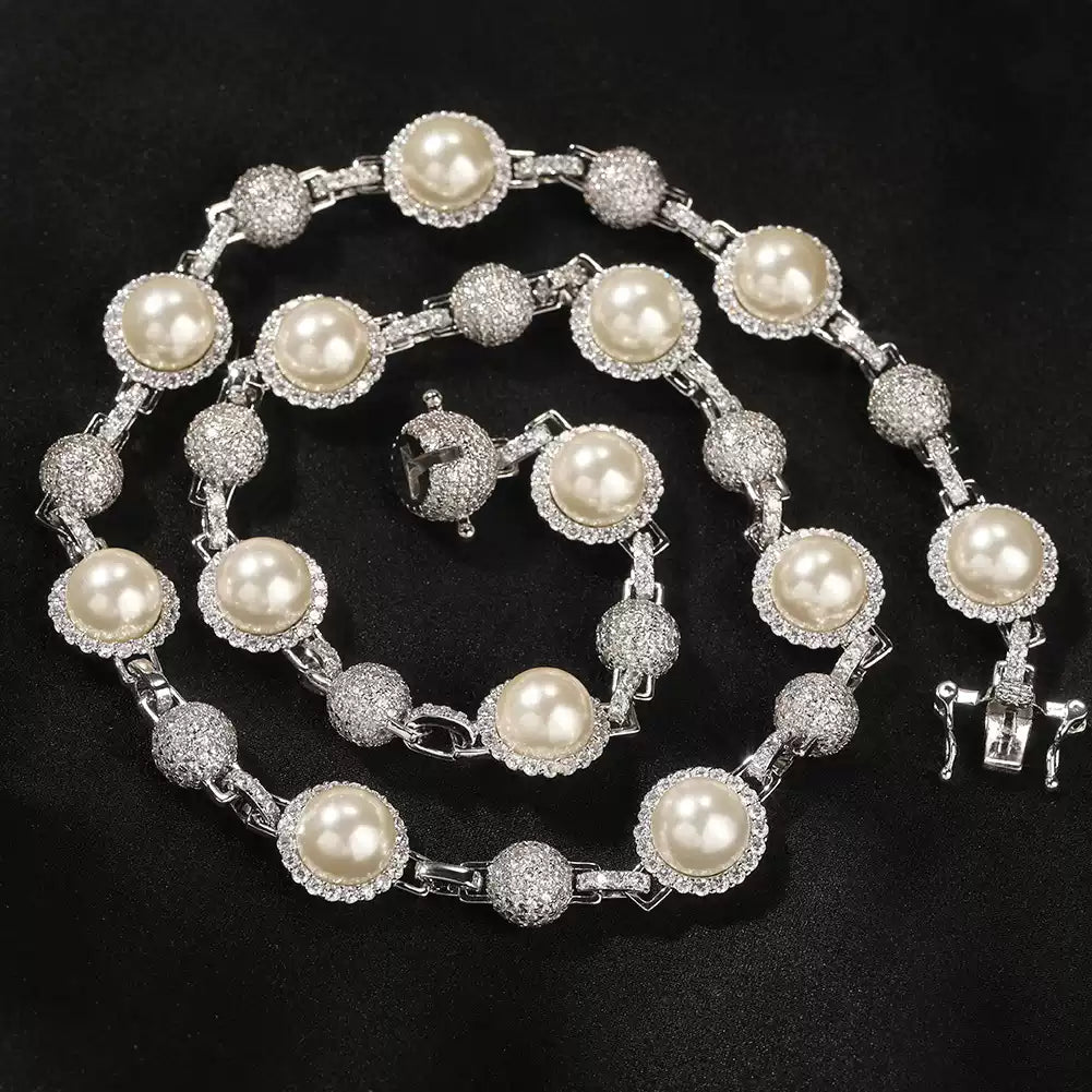 The Pearl & Ice Chain Necklace