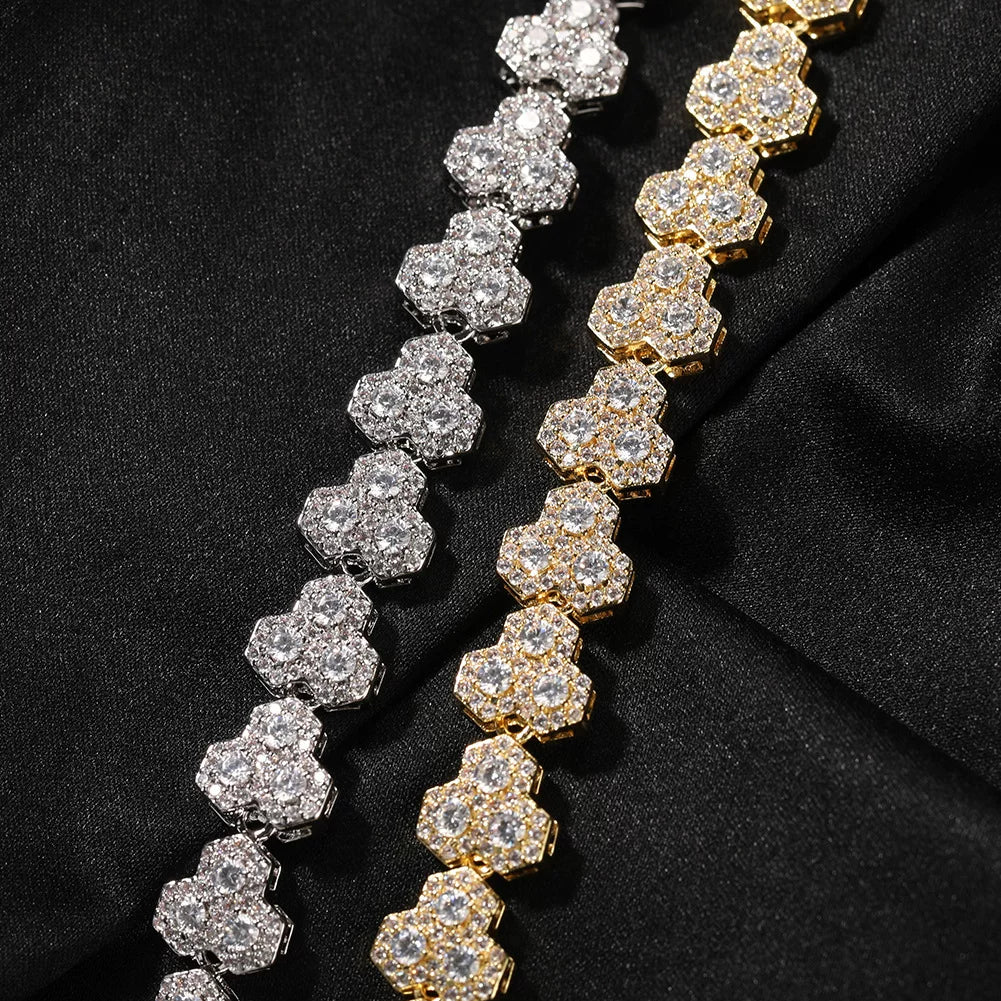 The Honeycomb Cluster Chain