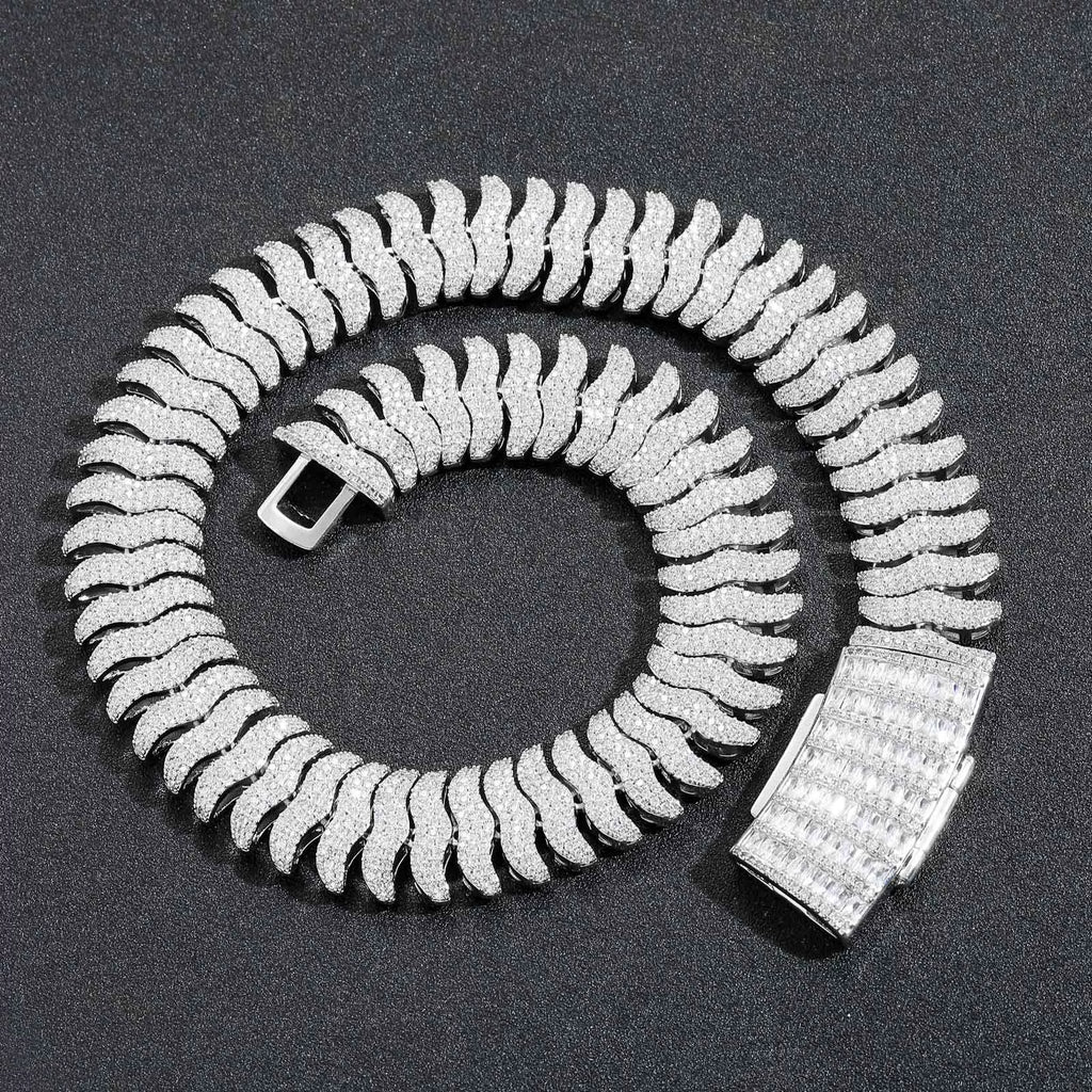 The Wing Cuban Chain Necklace
