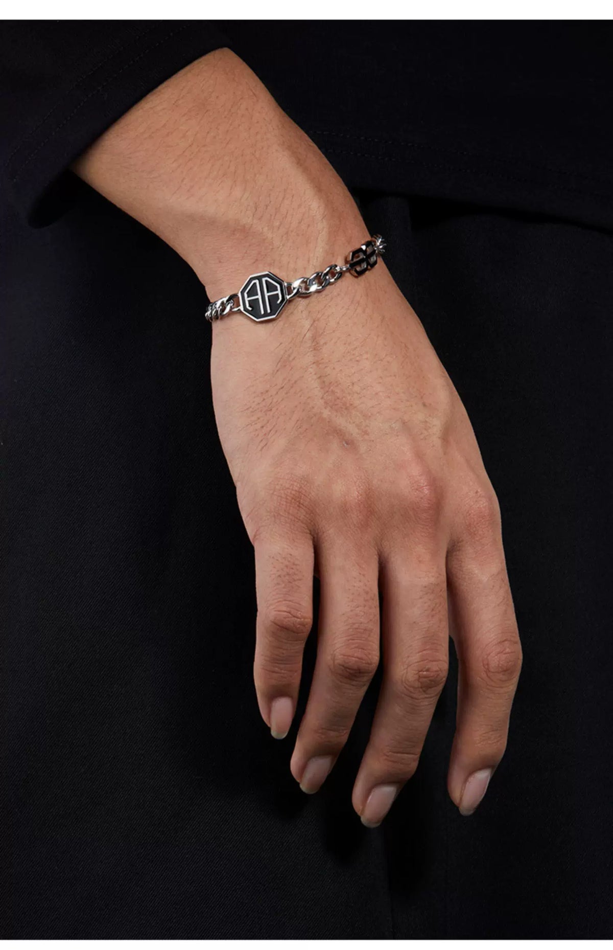 The Badge Bow Bracelet