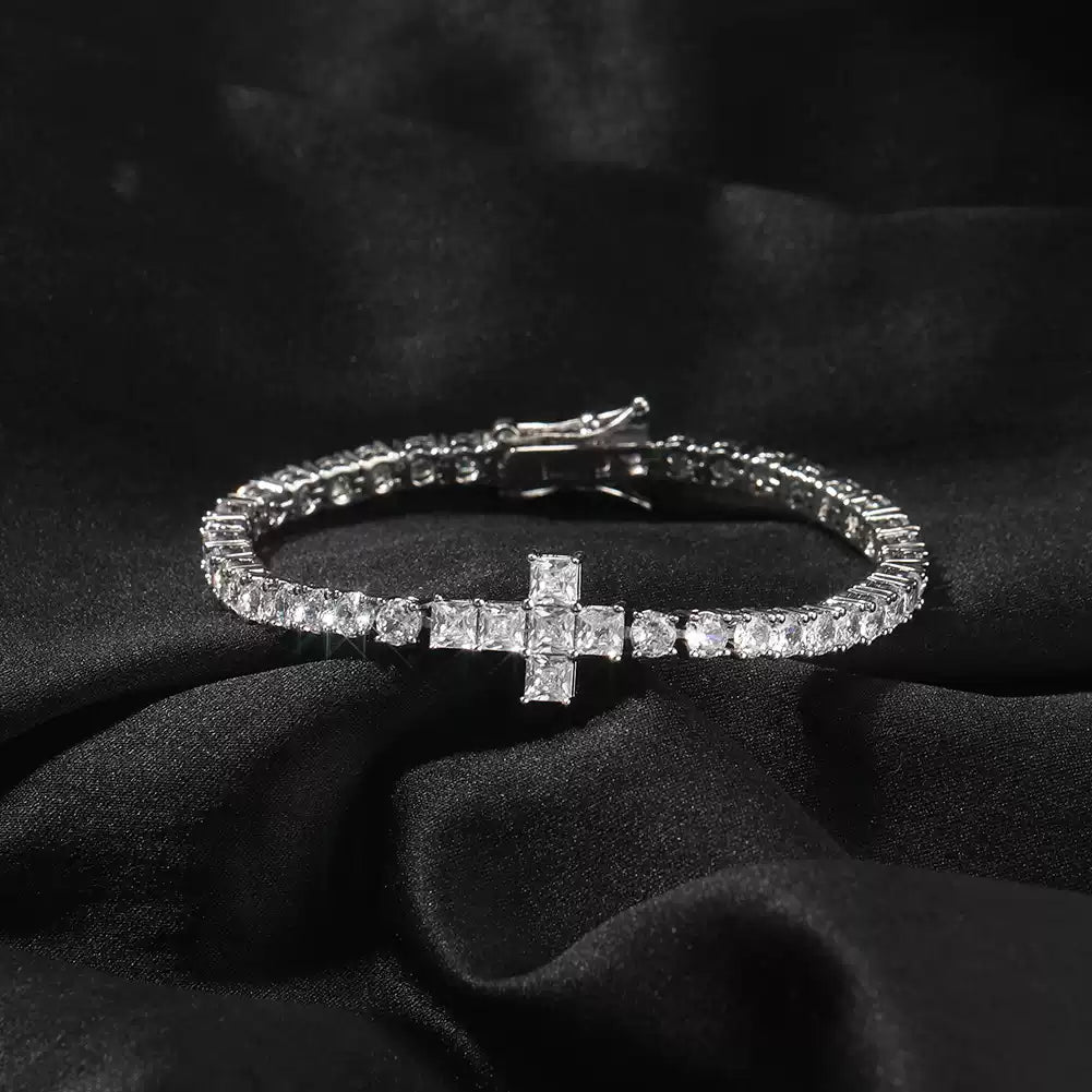 The Cross Tennis Chain