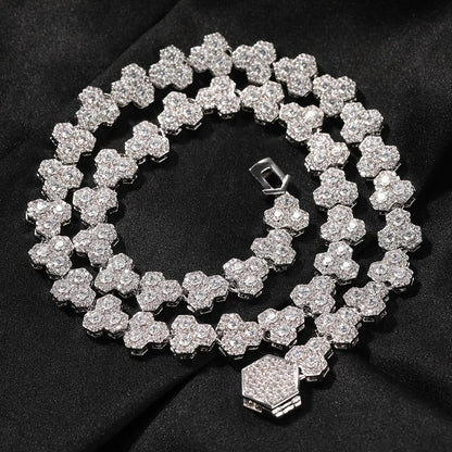 The Honeycomb Cluster Chain